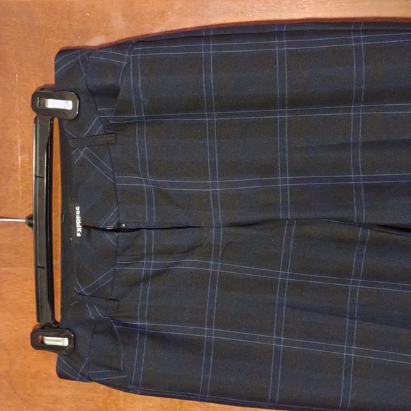 Express Editor Barely Boot low rise stretch slacks. Size 4R. - Picture 2 of 13